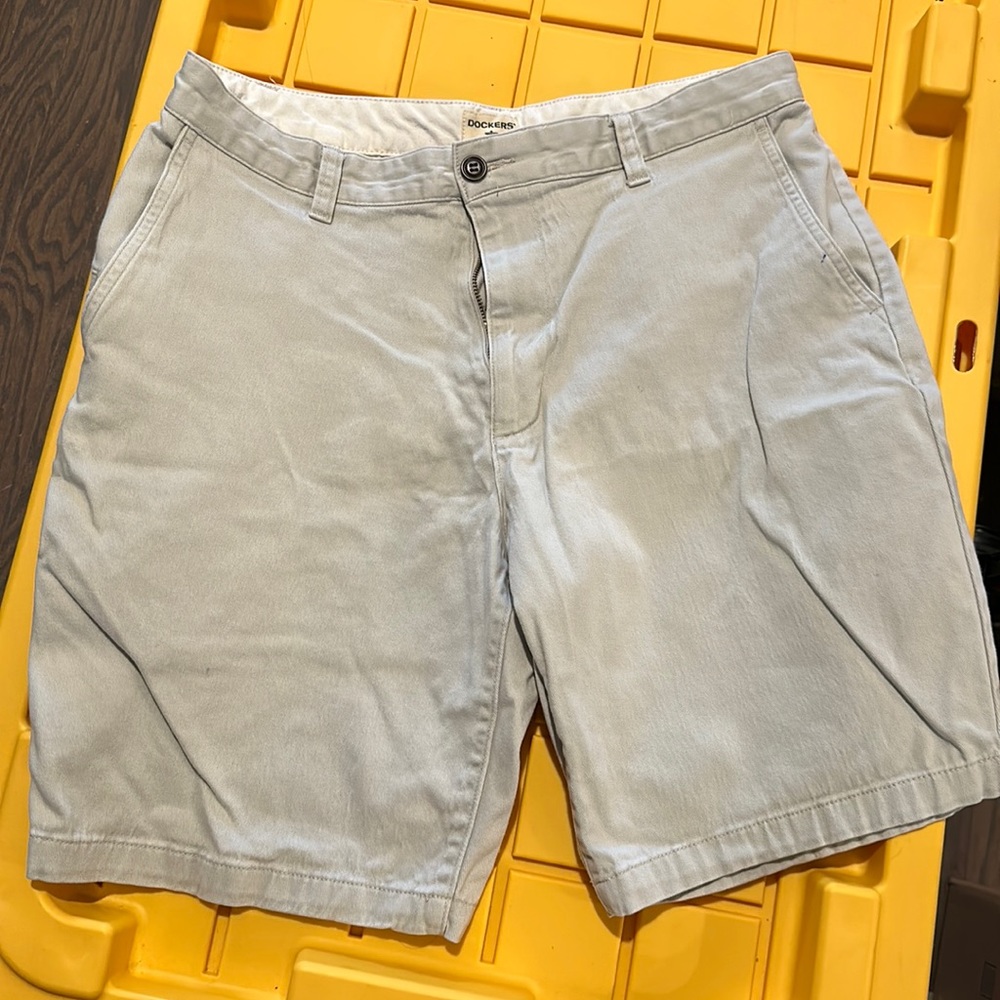 Dockers Khaki shorts
